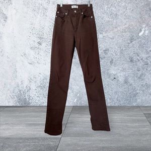 Zara Skinny Jeans with inside bottom of legs open split. EUC